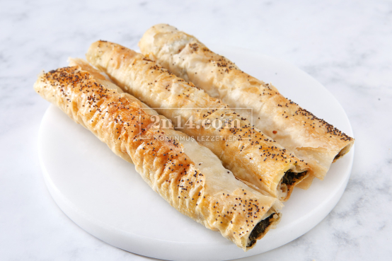 Karabuğdaylı Ispanaklı Börek